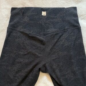 Vuori women’s camouflage leggings